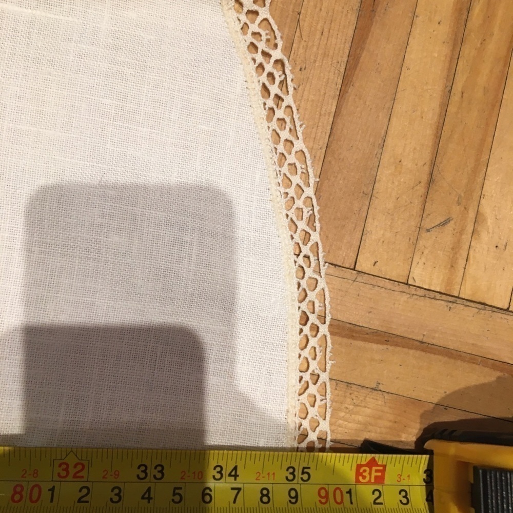 VINTAGE tablecloth​​​​​​​​ - Picture 4 of 5